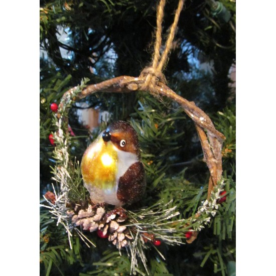Bird wreath of holly